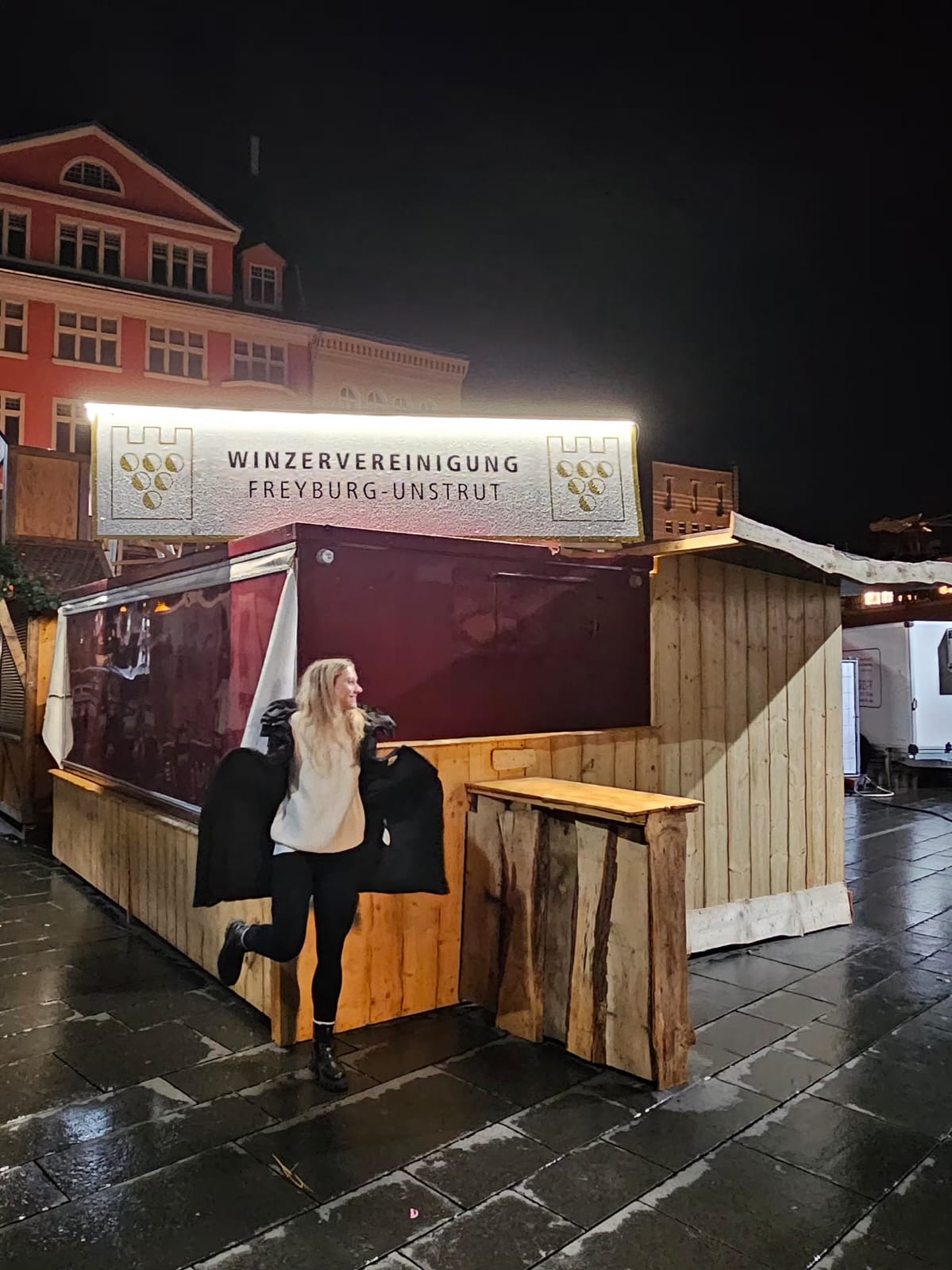 La Rouge mobile Weinbar mit Weinen der Winzervereinigung Freyburg-Unstrut
