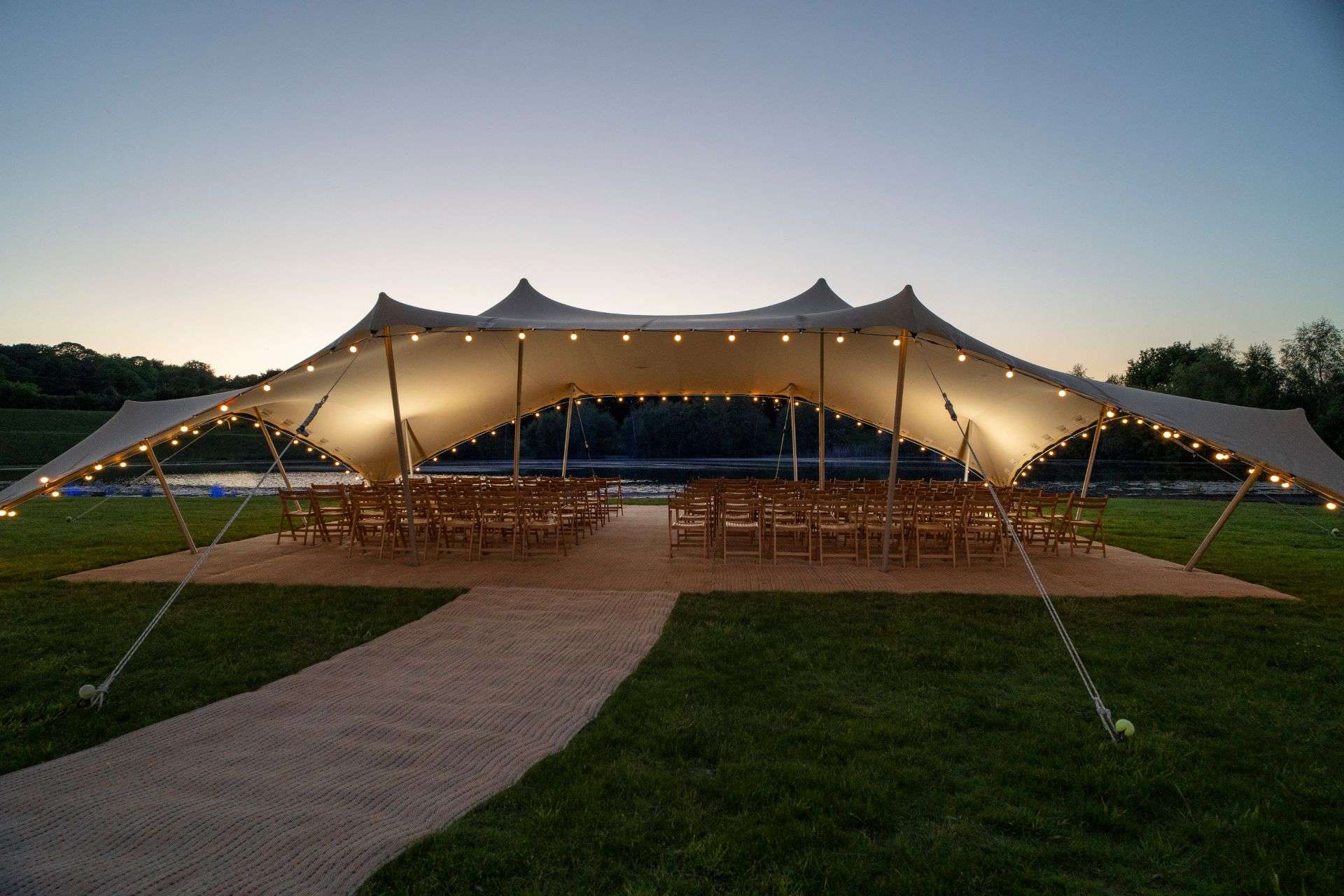75 m² Stretchzelt für Open-Air-Events in der Saale-Unstrut-Region